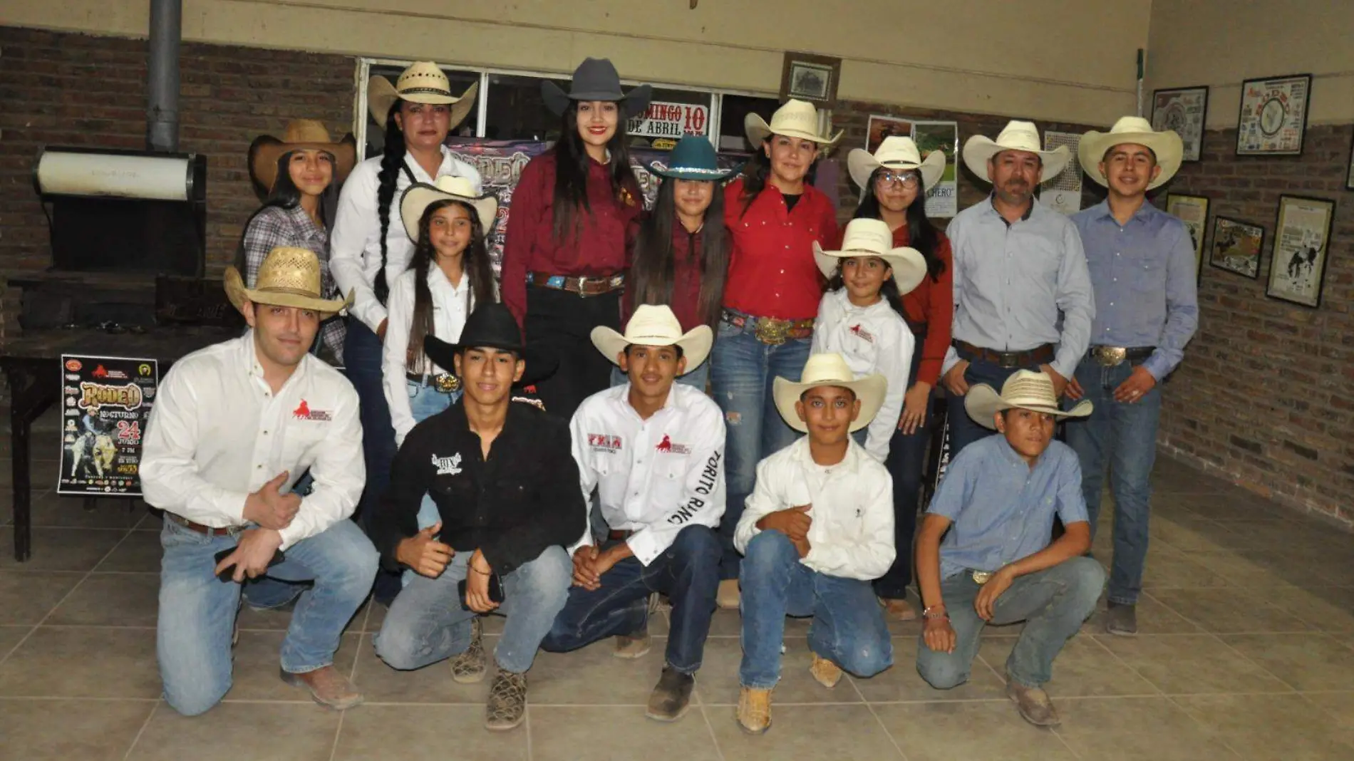 Jóvenes participantes del próximo Rodeo Nocturno